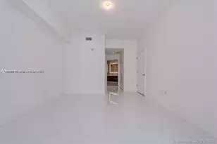 851 NE 1st Ave, Miami, FL 33132 - Photo 8