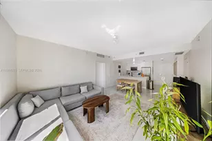 300 S Biscayne Blvd, Miami, FL 33131 - Photo 10