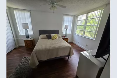 1811 Sabal Palm Dr #408, Davie, FL 33324 - Photo 10