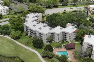 1811 Sabal Palm Dr, Davie, FL 33324 - Photo 2