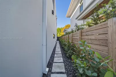 609 SW 24th Rd, Miami, FL 33129 - Photo 46