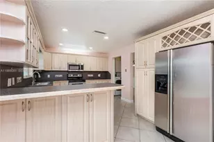 8970 Johnson St, Pembroke Pines, FL 33024 - Photo 30