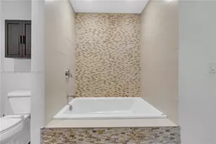 3340 NE 190th St, Aventura, FL 33180 - Photo 18