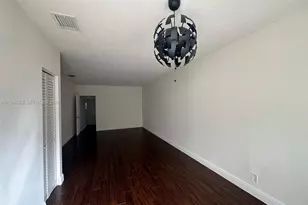 565 NE 65th St, Miami, FL 33138 - Photo 2