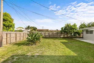 1511 NW 85th Way, Pembroke Pines, FL 33024 - Photo 38