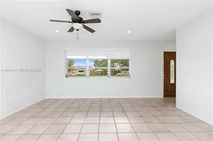 1511 NW 85th Way, Pembroke Pines, FL 33024 - Photo 18