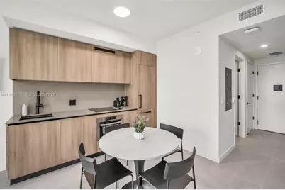 121 NE 5th St #902, Miami, FL 33132 - Photo 10