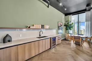 121 NE 5th St, Miami, FL 33132 - Photo 30