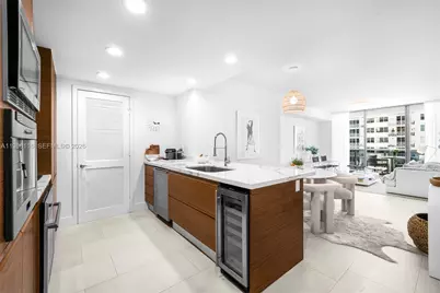 5875 Collins Ave #906, Miami Beach, FL 33140 - Photo 4