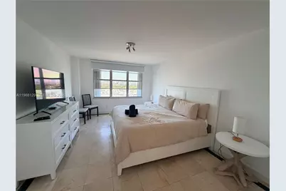 5161 Collins Ave #1506, Miami Beach, FL 33140 - Photo 10