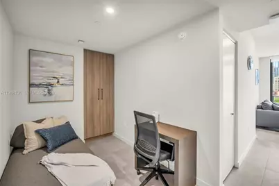 121 NE 5th St #902, Miami, FL 33132 - Photo 16