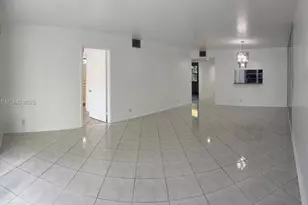 12600 SW 5th Ct, Pembroke Pines, FL 33027 - Photo 10