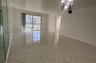 12600 SW 5th Ct, Pembroke Pines, FL 33027 - Photo 8