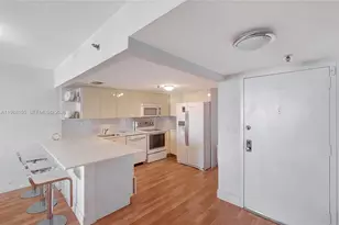 2625 Collins Ave, Miami Beach, FL 33140 - Photo 16