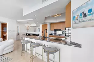 1000 S Pointe Dr, Miami Beach, FL 33139 - Photo 8