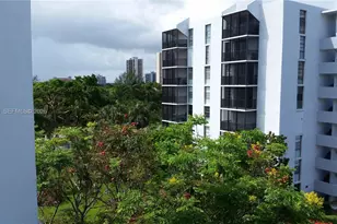 3475 N Country Club Dr, Aventura, FL 33180 - Photo 1