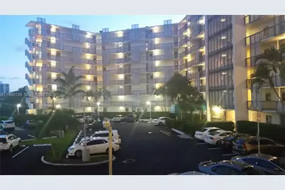 3475 N Country Club Dr #202, Aventura, FL 33180 - Photo 2