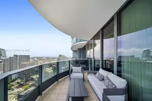 1000 Brickell Plaza, Miami, FL 33131 - Photo 4