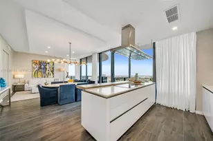 1000 Brickell Plaza, Miami, FL 33131 - Photo 12