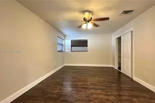 8450 NW 26th St, Sunrise, FL 33322 - Photo 14