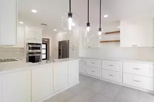 2011 NE 211th St, Miami, FL 33179 - Photo 8