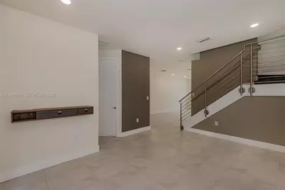 10460 NW 67th St, Doral, FL 33178 - Photo 10