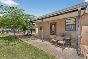 26672 SW 137th Ct, Miami, FL 33032 - Photo 2