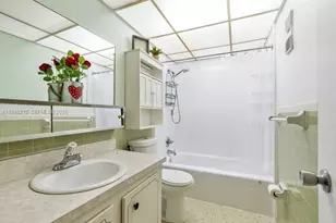 6960 Miami Gardens Dr, Hialeah, FL 33015 - Photo 22