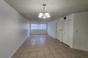 6195 NW 186th St, Hialeah, FL 33015 - Photo 2