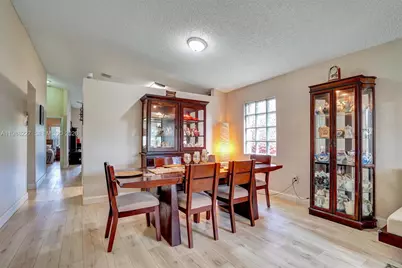 20401 SW 1st St, Pembroke Pines, FL 33029 - Photo 8