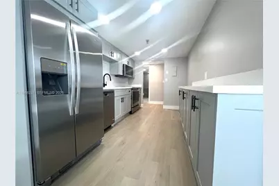 2401 Collins Ave #803, Miami Beach, FL 33140 - Photo 6