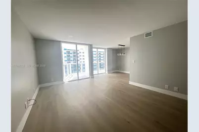 2401 Collins Ave #803, Miami Beach, FL 33140 - Photo 8