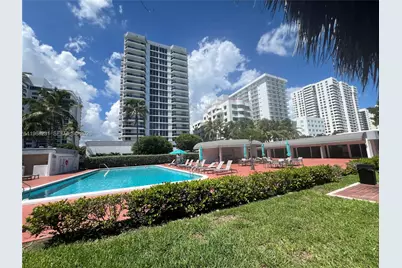 2401 Collins Ave #803, Miami Beach, FL 33140 - Photo 2
