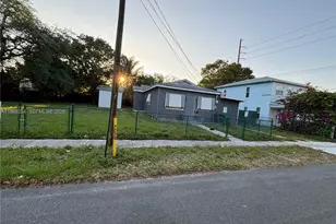 214 SW 1st Ave, Dania Beach, FL 33004 - Photo 1