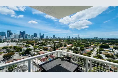 900 SW 8th St #1509, Miami, FL 33130 - Photo 1