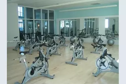 1900 N Bayshore Dr #2606, Miami, FL 33132 - Photo 12