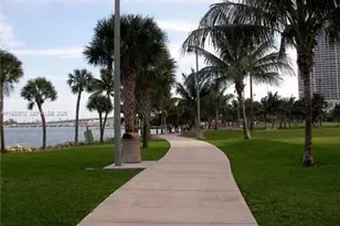 1900 N Bayshore Dr, Miami, FL 33132 - Photo 22