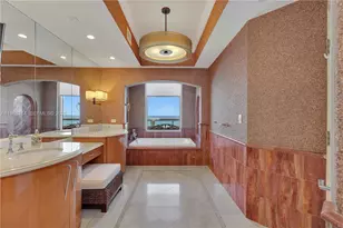 17875 Collins Ave, Sunny Isles Beach, FL 33160 - Photo 32
