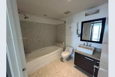 185 SW 7th St #3210, Miami, FL 33130 - Photo 4