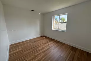 1653 Winterberry Ln, Weston, FL 33327 - Photo 10