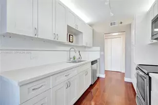 4001 Hillcrest Dr, Hollywood, FL 33021 - Photo 4
