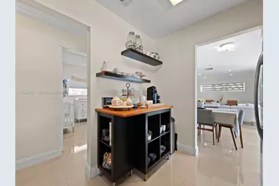 8530 NW 179th St, Hialeah, FL 33015 - Photo 20