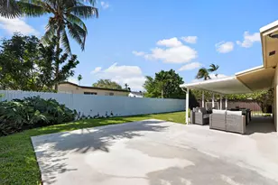 8530 NW 179th St, Hialeah, FL 33015 - Photo 28