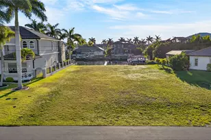 5423 SW 17th Ave, Cape Coral, FL 33914 - Photo 2