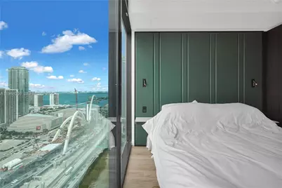 20 NE 11th St #3603A, Miami, FL 33132 - Photo 2