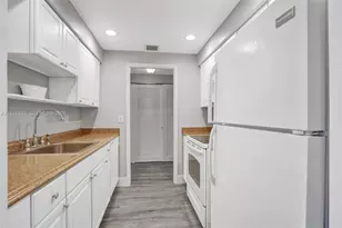 400 N Riverside Dr, Pompano Beach, FL 33062 - Photo 4