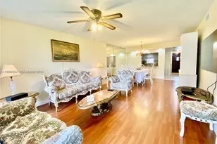 671 S Hollybrook Dr, Pembroke Pines, FL 33025 - Photo 4