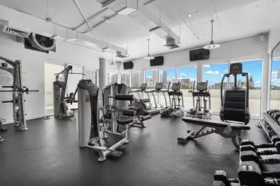 10 SW South River Dr #1615, Miami, FL 33130 - Photo 28