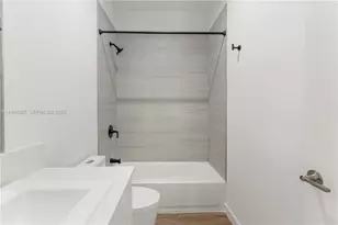 409 SW 1st St, Florida City, FL 33034 - Photo 18