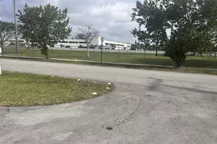 9260 SW 164th St, Palmetto Bay, FL 33157 - Photo 4